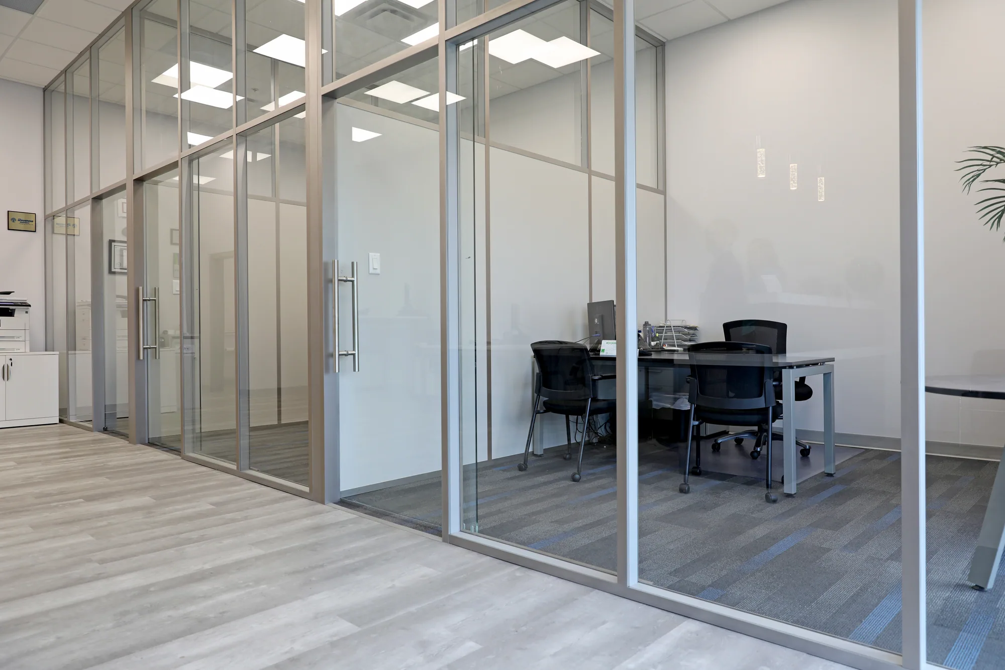 NervalWall demountable wall system installed in a hotel meeting room